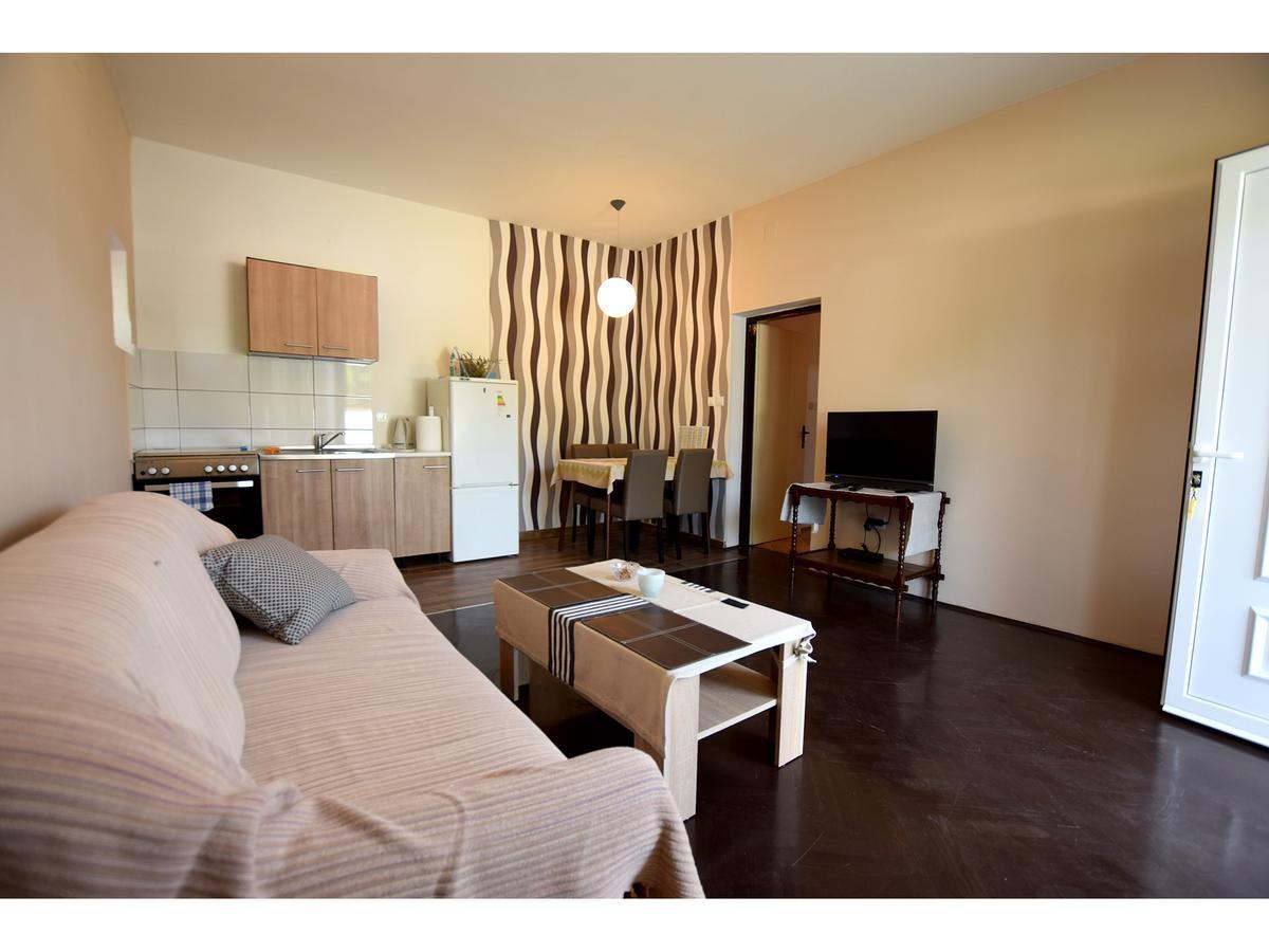 Apartments Laroom Seline Exterior foto