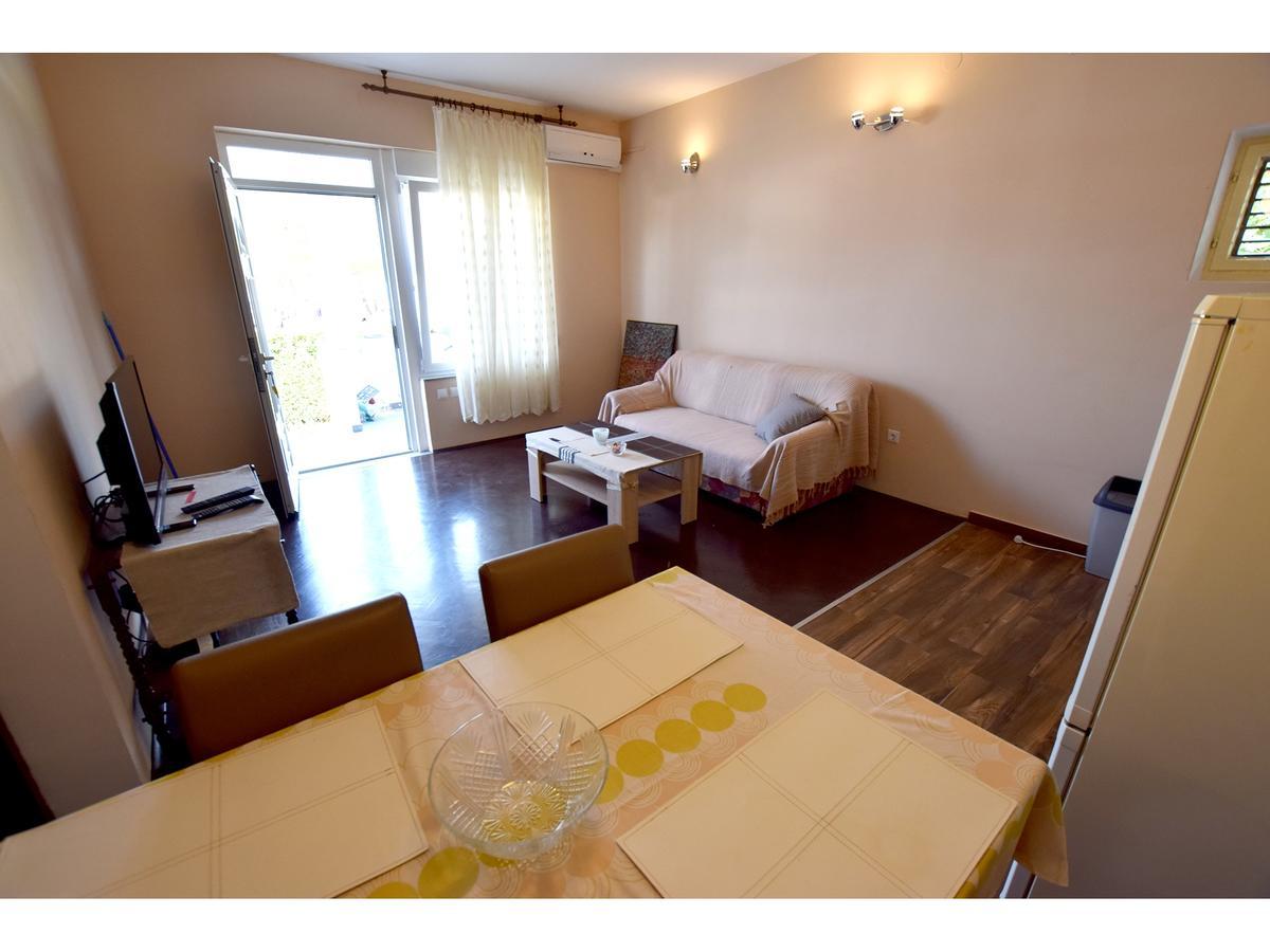 Apartments Laroom Seline Exterior foto